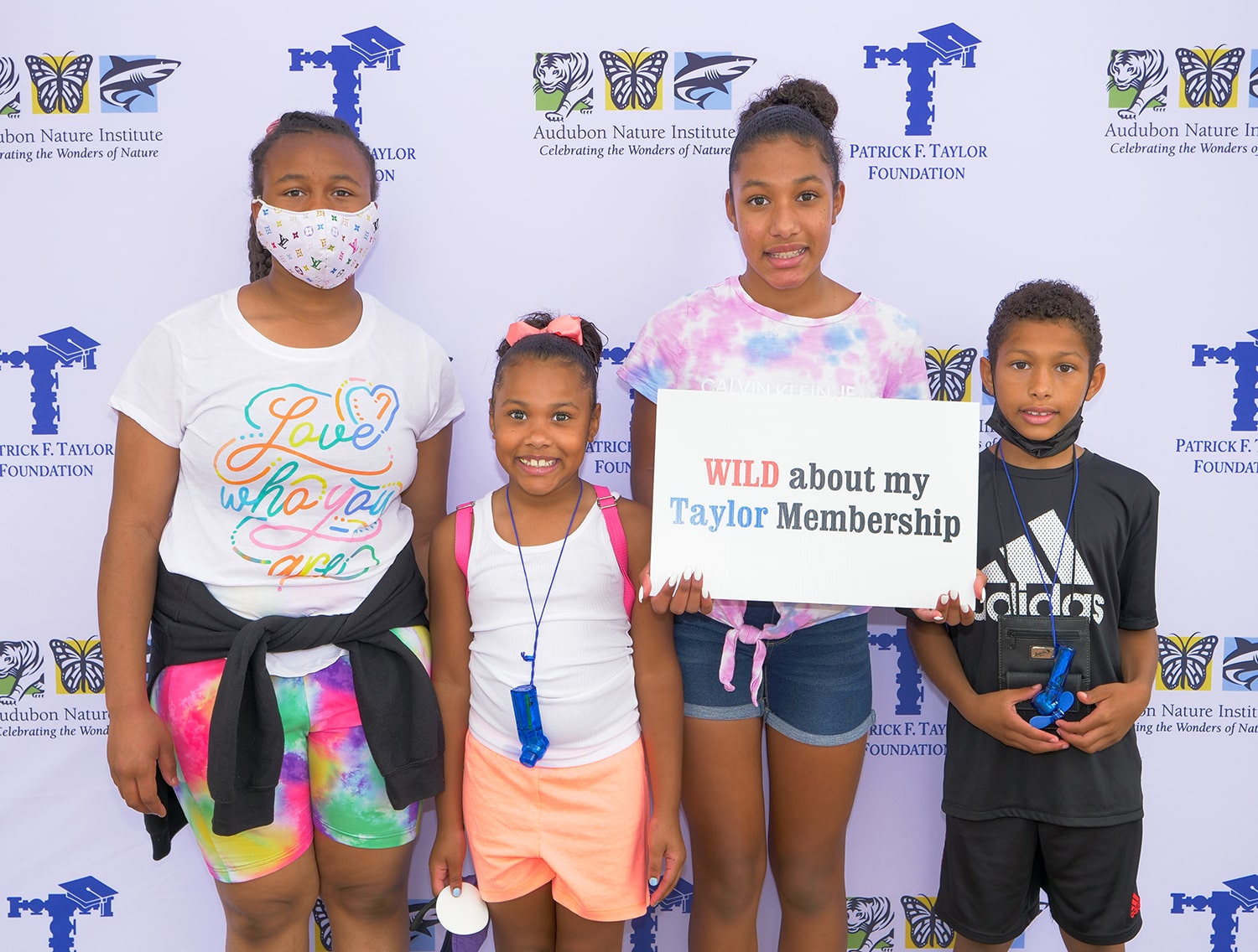 Taylor scholars at the zoo